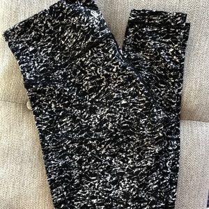 Lululemon Wunder Under Leggings, Hi-Rise 28”, 6